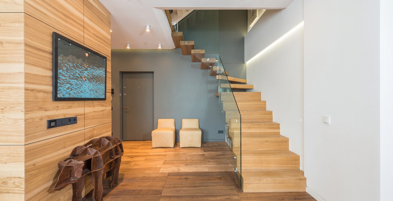 Stud-Fixed Glass Staircase
