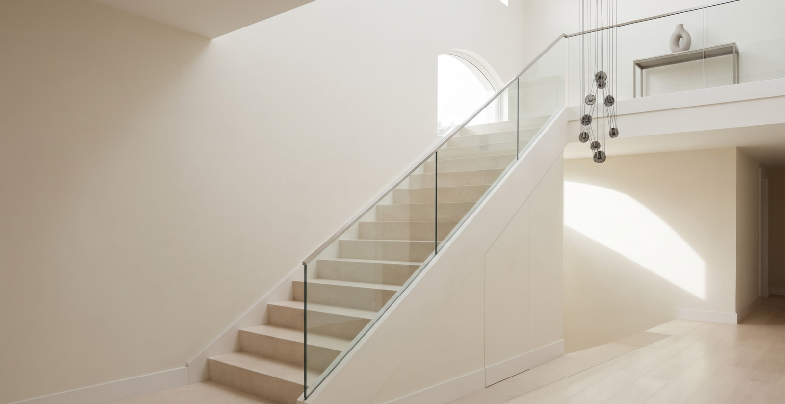 Frameless Concealed Base Glass Staircase